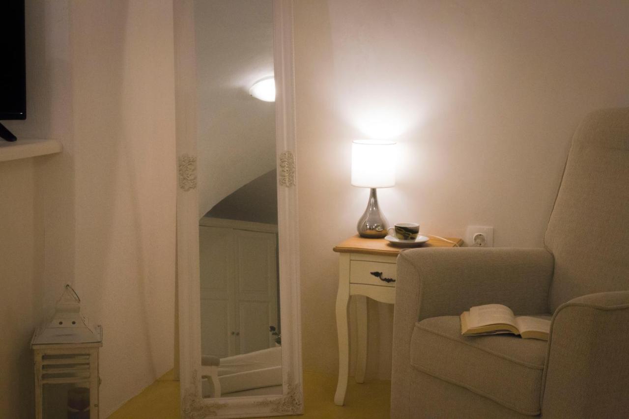 Linos Suites Emporio  외부 사진