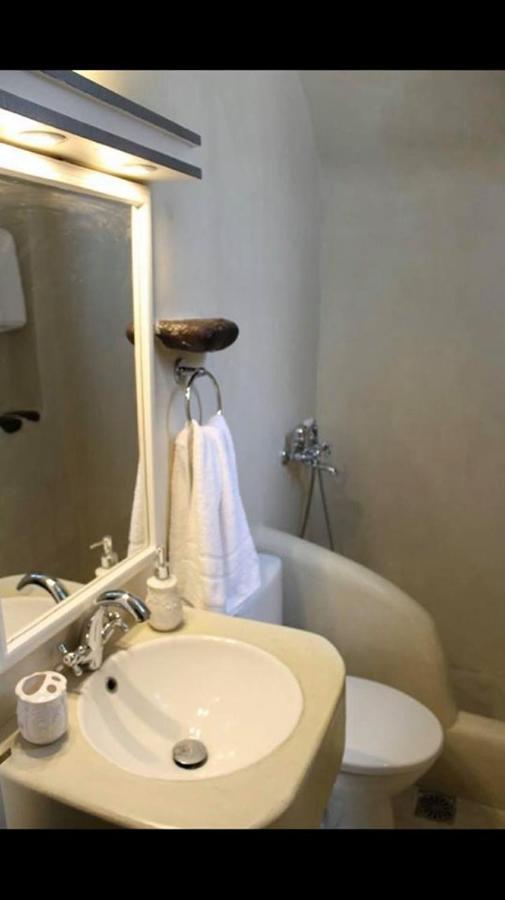 Linos Suites Emporio  외부 사진